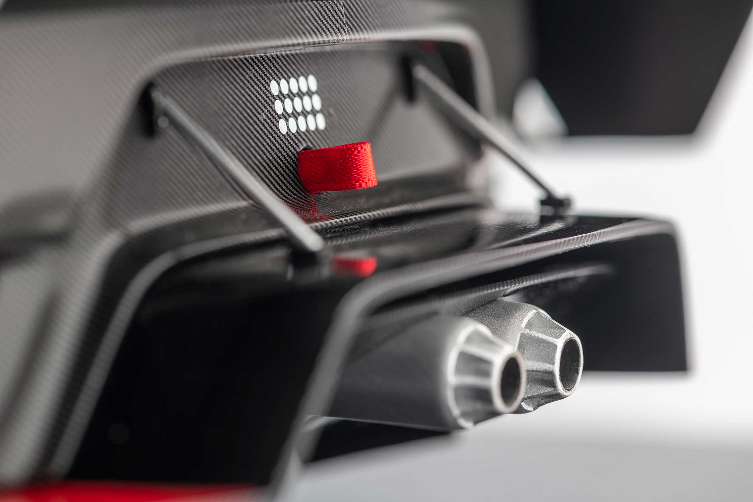 Porsche 935/19 2019 Weiss Martini Design