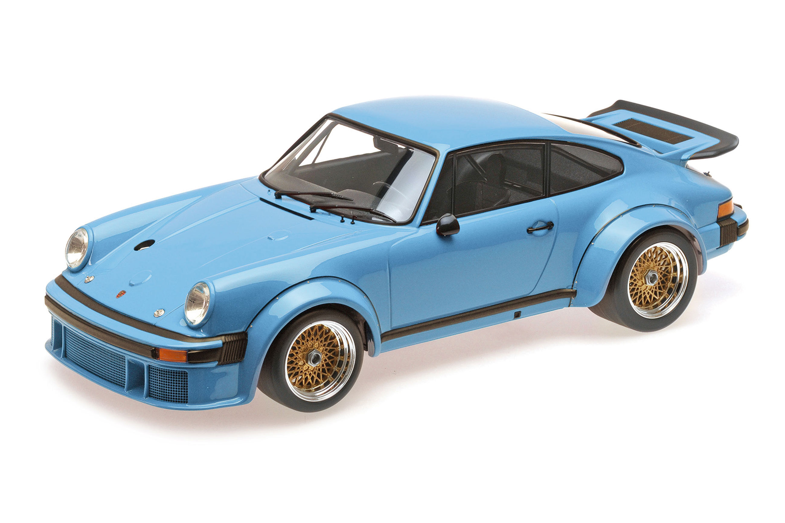 Porsche 934 - 1976 Modellauto blau 1:12